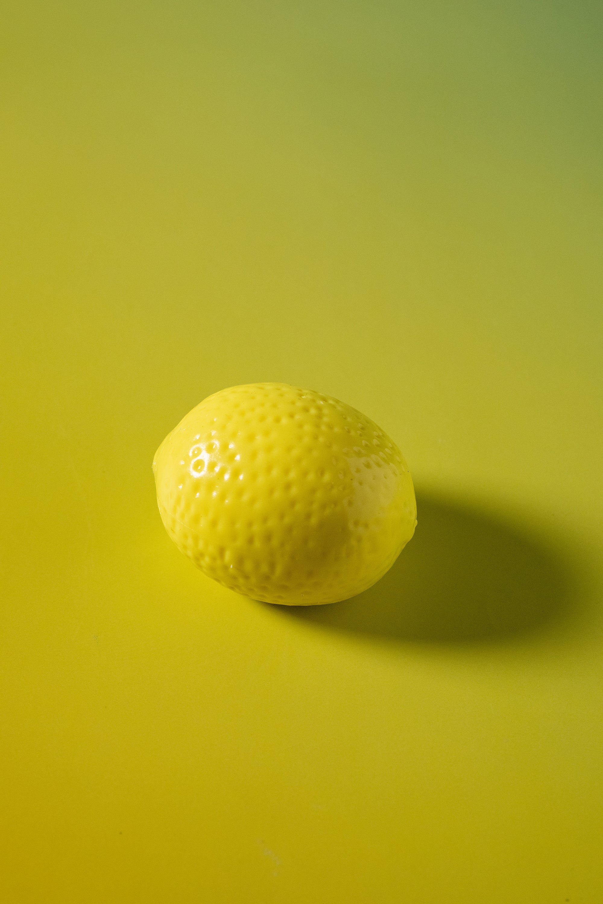 Color-Changing Lemon